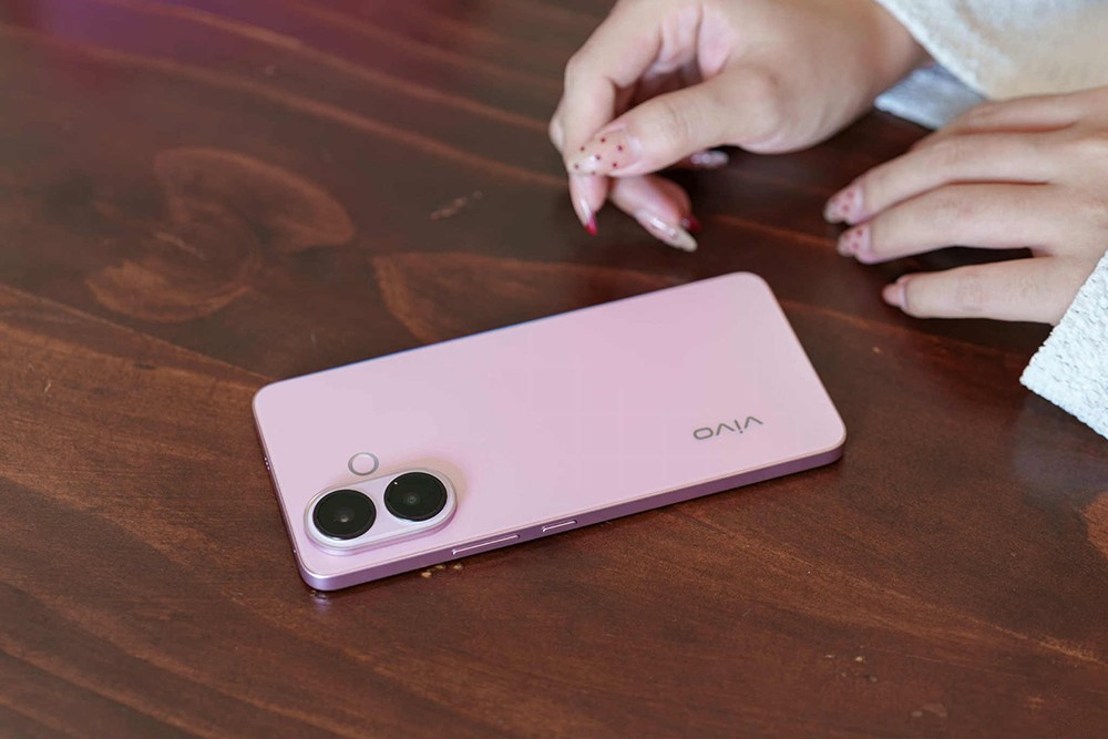 Kham-pha-AI-Bon-Mua-tren-vivo-V60-Lite--Bien-khoanh-khac-thuong-ngay-thanh-dieu-ky-va-rinh-giai-thuo-bon-mua-1-1761631472-731-width1000height667